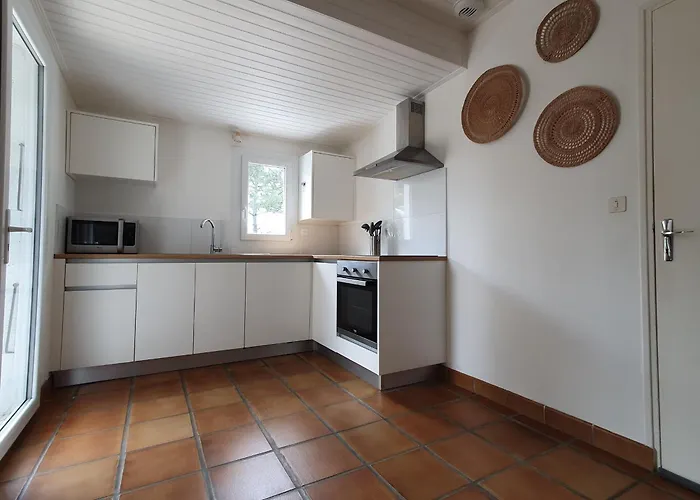 Maison 3 Etoiles Clevacances A La Faute-sur-mer, Proche Plage, Jardin Et Garage - Fr-1-476-159 * لا فاوت سور مير